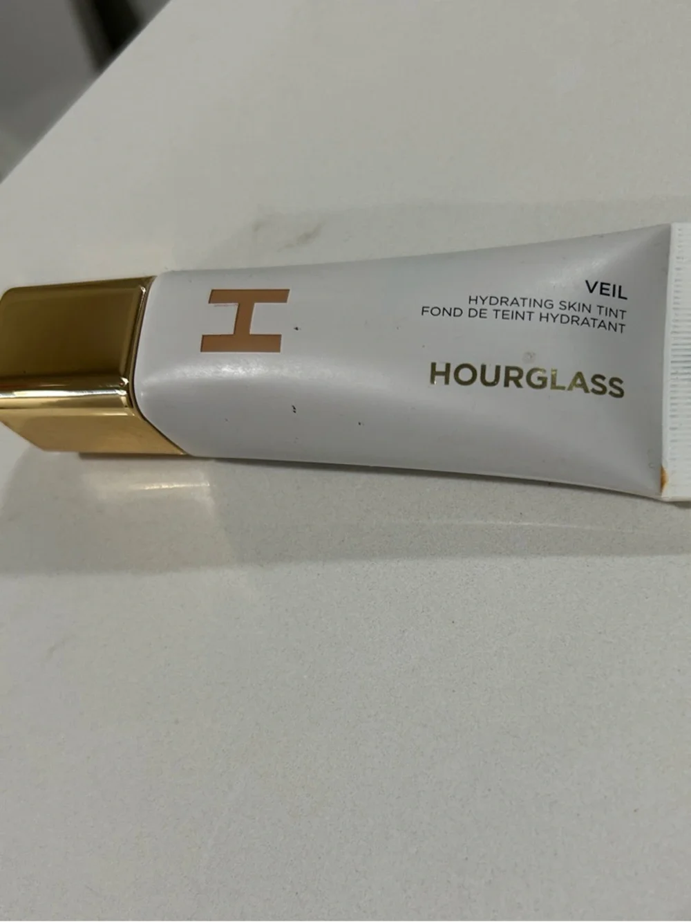 Hourglass Veil Hydrating Skin Tint — No. 9 - USED